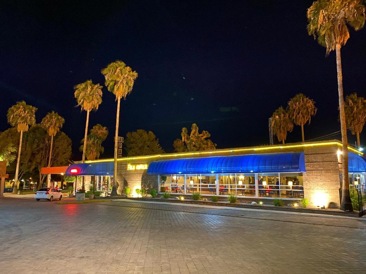 Hotel Palmas Midway